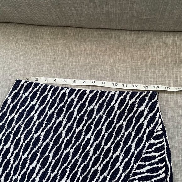 LOFT Ikat Faux Wrap Navy White Asymmetric Pencil Mini Skirt Women’s Size Small - Picture 7 of 7